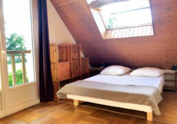 Chambre lit double pour salarié en déplacement près de Saint Nazaire